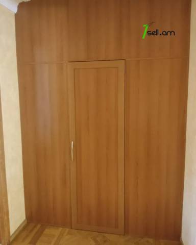 3 սենյականոց բնակարան Բաղրամյան պողոտայում, 100 քմ, նախավերջին հարկ, կապիտալ վերանորոգված, քարե շենք