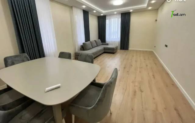 Երեք հարկանի քարե թաունհաուզ, Duryan District Ավանում, 400 ք.մ., 3+ սանհանգույց