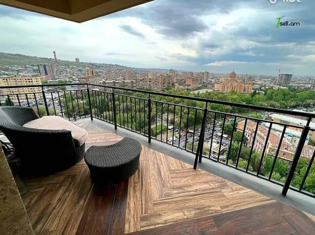 4 սենյականոց բնակարան նորակառույց շենքում Վարդանանց փողոցում, 190 քմ, 17/20 հարկ, 2 սանհանգույց