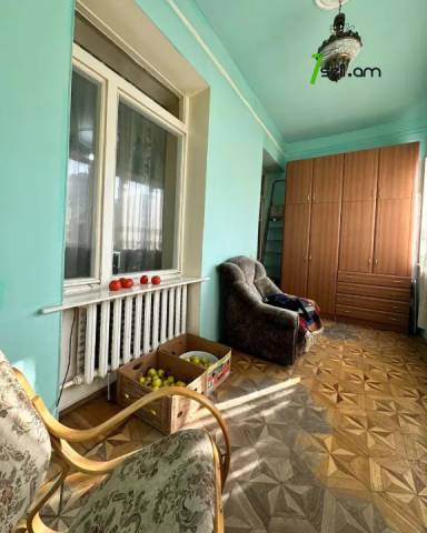 3 սենյականոց բնակարան, Vardanants Street, 105 ք.մ., բարձր առաստաղներ, 2/4 հարկ