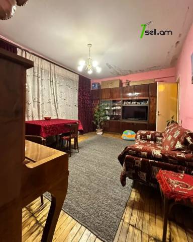 3 սենյականոց բնակարան Երվանդ Քոչարի փողոցում, 73 ք.մ.