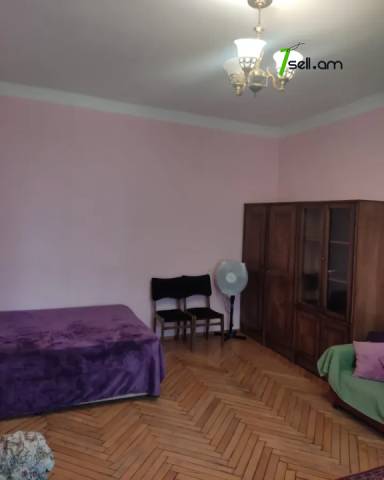 1 սենյականոց բնակարան Եղիշե Թադևոսյան փողոցում, 40 ք.մ., կոսմետիկ վերանորոգում, քարե շենք