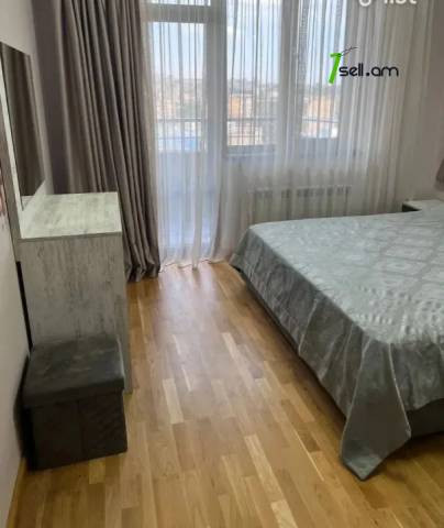 3 սենյականոց բնակարան նորակառույց շենքում Պարույր Սևակի փողոցում, 90 ք.մ., 2 սանհանգույց
