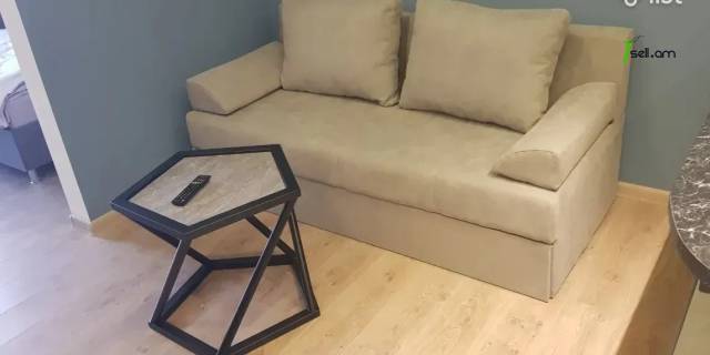 1 սենյականոց բնակարան նորակառույց շենքում Եզնիկ Կողբացու փողոցում, 39 ք.մ., 5/22 հարկ