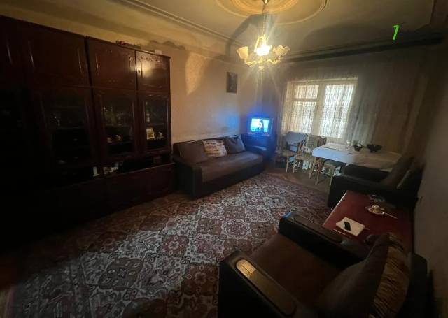 2 սենյականոց բնակարան Էրեբունու փողոցում, 54 քմ, քարե շենք