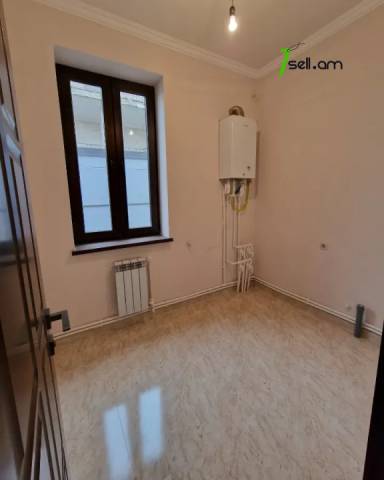 Մեկ հարկանի քարե տուն Նորք Մարաշում, 250 ք.մ., 2 սանհանգույց, կապիտալ վերանորոգված