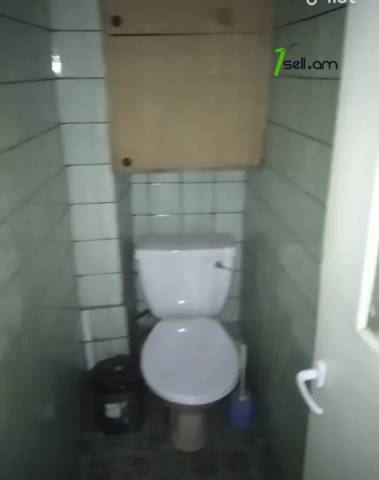 3 սենյականոց բնակարան Աշոտ Հովհաննիսյանի փողոցում, 78 ք.մ., 3/5 հարկ, բարձր առաստաղներ