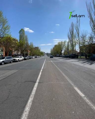 3 սենյականոց բնակարան, Դավթաշեն 3-րդ թաղամաս, 101 քմ, 1/9 հարկ, 2 սանհանգույց, մասնակի վերանորոգում