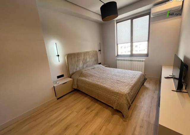 3 սենյականոց բնակարան նորակառույց շենքում Կոմիտասի պողոտայում, 56 ք.մ., 10/15 հարկ, բարձր առաստաղներ