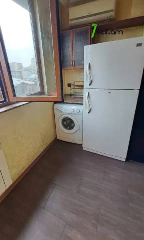 3 սենյականոց բնակարան Ամիրյան փողոցում, 72 քմ, 6/9 հարկ, կապիտալ վերանորոգված