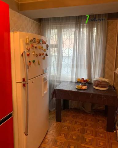 2 սենյականոց բնակարան Երվանդ Քոչարի փողոցում, 67 ք.մ., 2 սանհանգույց, 2/9 հարկ