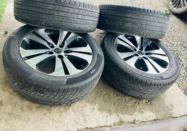 Անիվներ անվահեծերով, համասեզոնային անվադողեր, 235/55 R18