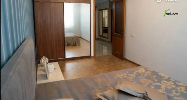 4 սենյականոց բնակարան Գրիբոյեդով փողոցում, 148 ք.մ., մի քանի պատշգամբ, 3/5 հարկ