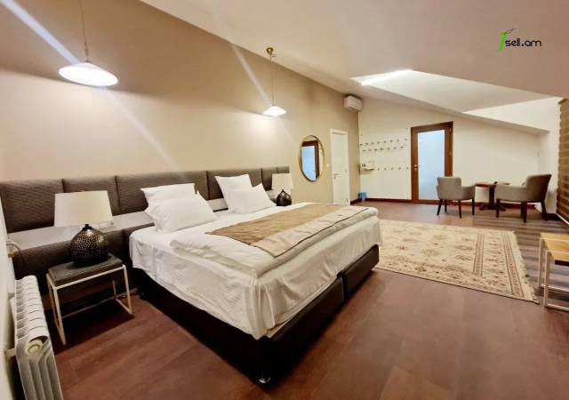 Չորս հարկանի քարե տուն Նաիրի Զարյան փողոցում Արաբկիրում, 600 ք.մ., 3+ սանհանգույց