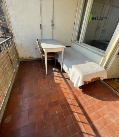 3 սենյականոց բնակարան Կոմիտասի պողոտայում, 99 ք.մ., մի քանի պատշգամբ, նախավերջին հարկ, քարե շենք