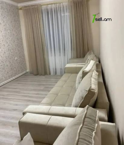 3 սենյականոց բնակարան Ազատության պողոտայում, 56 ք.մ., 3/5 հարկ, կապիտալ վերանորոգված, քարե շենք