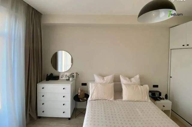 2 սենյականոց բնակարան նորակառույց շենքում Սլավիկ Չիլոյան փողոցում, 60 ք.մ., բարձր առաստաղներ