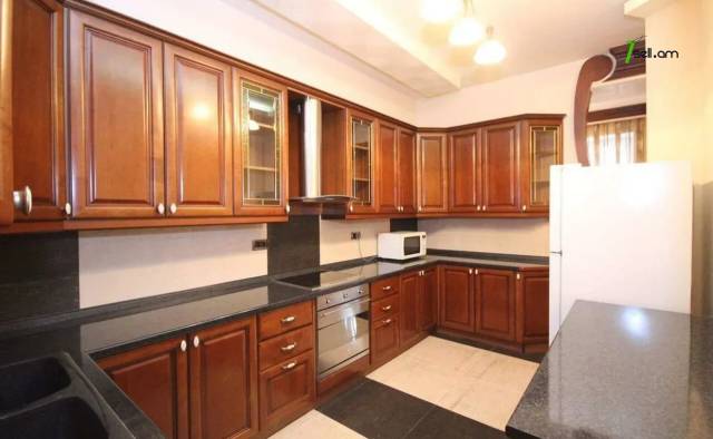 3 սենյականոց բնակարան նորակառույց շենքում Հյուսիսային պողոտայում, 120 ք.մ., 2 սանհանգույց