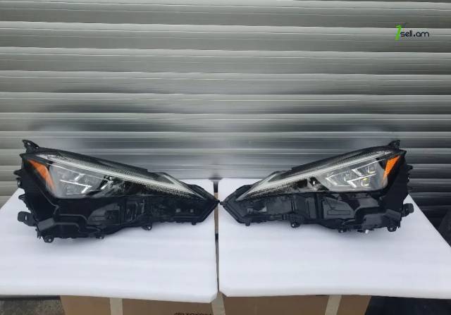 Lexus UX դիմացի ֆառեր