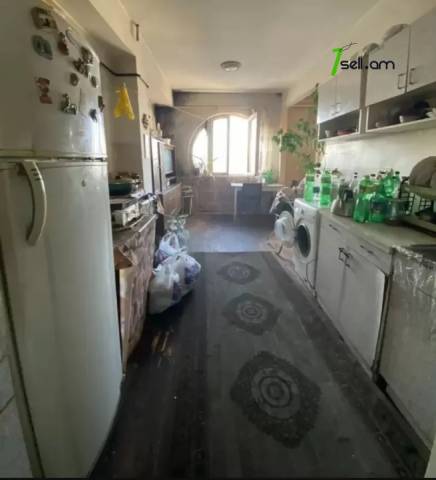 3 սենյականոց բնակարան Արաբկիրում, 87 ք.մ., 2 սանհանգույց, նախավերջին հարկ