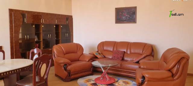 Երկու հարկանի քարե տուն Բագրևանդի փողոցում Նոր Նորքում, 250 ք.մ., 2 սանհանգույց, եվրովերանորոգված