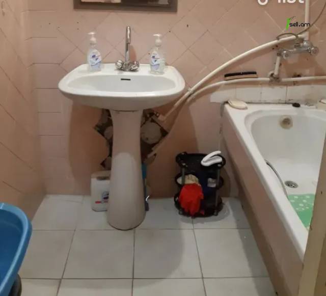 3 սենյականոց բնակարան Բաշինջաղյան փողոցում, 80 քմ, 6/16 հարկ, մի քանի պատշգամբ, մասնակի վերանորոգում