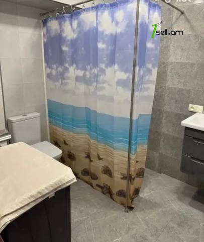 2 սենյականոց բնակարան Արամ Խաչատրյան փողոցում, 55 ք.մ., մի քանի պատշգամբ, նախավերջին հարկ