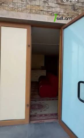 Բազմաֆունկցիոնալ գույք Պռոշյան փողոցում կենտրոնում, 120 քմ