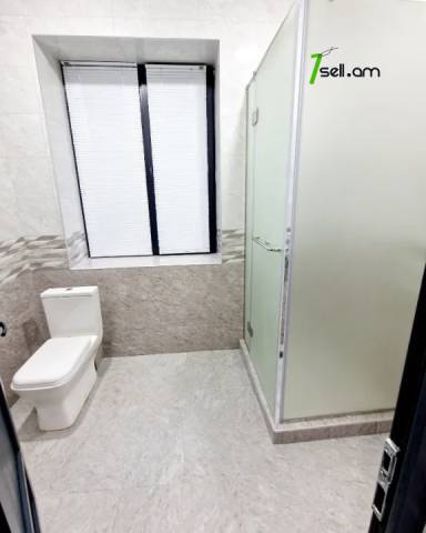 Բազմաֆունկցիոնալ գույք, Թբիլիսյան խճուղի Քանաքեռ Զեյթունում, 2000 ք.մ.