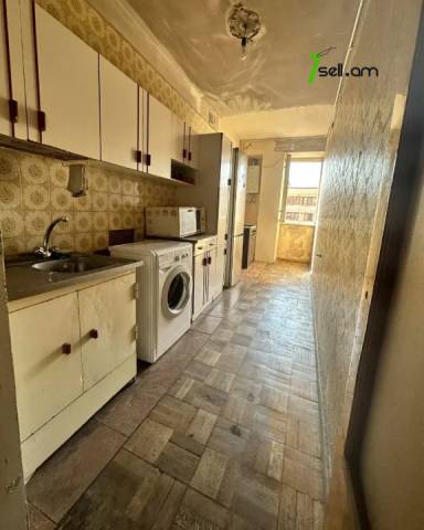 4 սենյականոց բնակարան Երվանդ Քոչարի փողոցում, 85 ք.մ., մի քանի պատշգամբ, 7/9 հարկ