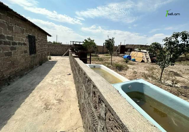 Մեկ հարկանի քարե տուն Զովունիում, 1050 քմ