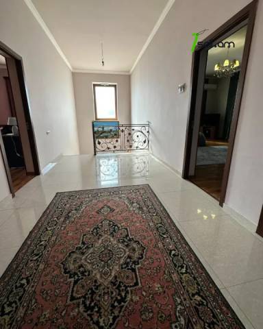 Երեք հարկանի քարե տուն, Նոյ թաղամաս Մալաթիա Սեբաստիայում, 360 ք.մ., 3+ սանհանգույց