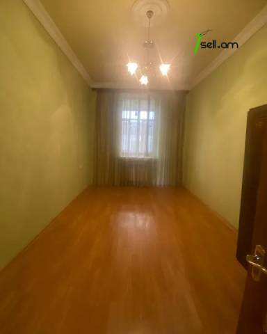 3 սենյականոց բնակարան Ամիրյան փողոցում, 90 ք.մ., 2 սանհանգույց, բարձր առաստաղներ
