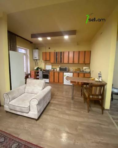 Երկու հարկանի տուն Վահան Տերյանի փողոցում Ավանում, 222 ք.մ., 2 սանհանգույց, կապիտալ վերանորոգված