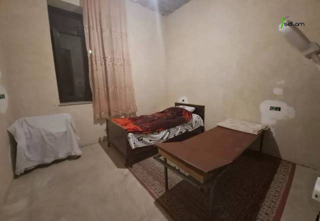 Երկու հարկանի քարե տուն Մոլդովական փողոցում Նոր Նորքում, 630 ք.մ., 2 սանհանգույց