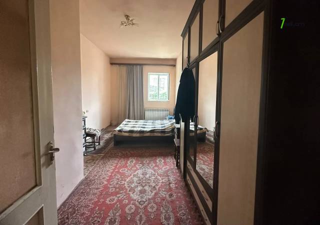 Երկու հարկանի քարե տուն Դավիթ Բեկի փողոցում Նոր Նորքում, 1400 ք.մ., կոսմետիկ վերանորոգում