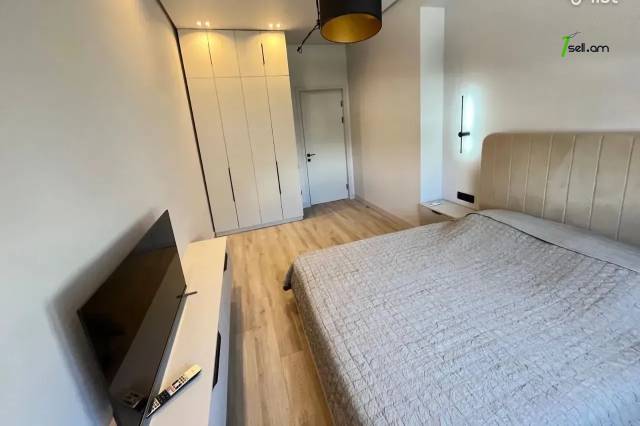 3 սենյականոց բնակարան նորակառույց շենքում Կոմիտասի պողոտայում, 56 ք.մ., 10/15 հարկ, բարձր առաստաղներ