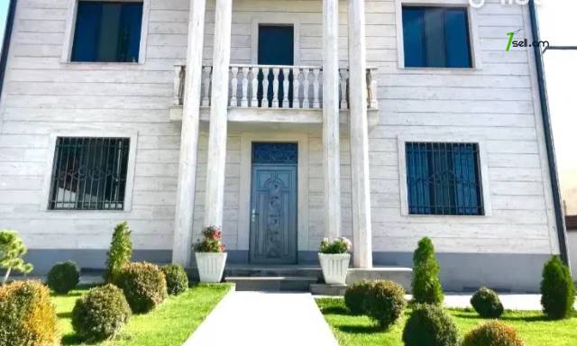 Երկու հարկանի տուն, Նազարբեկյան թաղամաս Աջափնյակում, 261 ք.մ., 2 սանհանգույց
