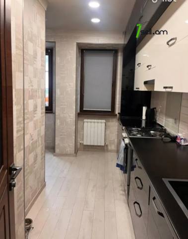 4 սենյականոց բնակարան Զաքարիա Քանաքեռցու փողոցում, 92 քմ, մի քանի պատշգամբ, կապիտալ վերանորոգված