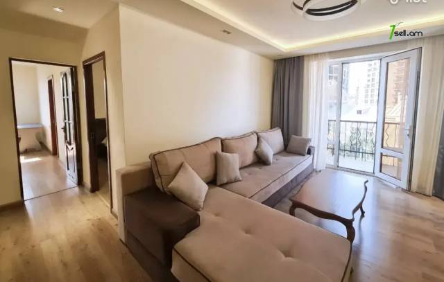 3 սենյականոց բնակարան Սարյան փողոցում, 92 ք.մ., 6/8 հարկ, 2 սանհանգույց, կապիտալ վերանորոգված