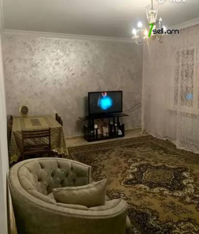 4 սենյականոց բնակարան, Դավթաշենի 4-րդ զանգված, 120 ք.մ., նախավերջին հարկ, մասնակի վերանորոգում