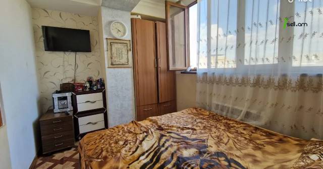 3 սենյականոց բնակարան, Ավան-Առինջ 1-ին միկրոշրջան, 60 քմ, 11/14 հարկ, եվրովերանորոգված