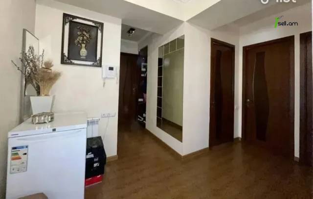 3 սենյականոց բնակարան Սարյան փողոցում, 85 ք.մ., 9/16 հարկ, 2 սանհանգույց