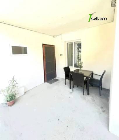 Մեկ հարկանի քարե տուն Նորքի 6-րդ փողոցում Նորք Մարաշում, 260 ք.մ., կապիտալ վերանորոգված