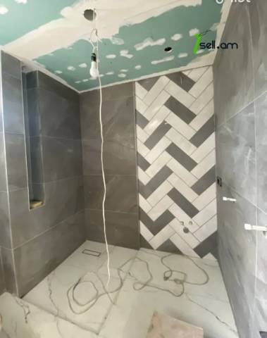 Երկու հարկանի տուն, Թբիլիսյան խճուղի Քանաքեռ Զեյթունում, 165 ք.մ., 2 սանհանգույց