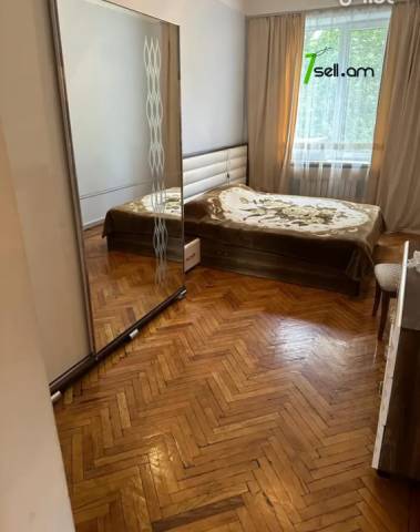 3 սենյականոց բնակարան Ազատության պողոտայում, 67 քմ, նախավերջին հարկ, բարձր առաստաղներ