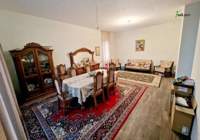 Երկու հարկանի քարե տուն Ծարավ աղբյուրի փողոցում Ավանում, 900 քմ, 3+ սանհանգույց, եվրովերանորոգված