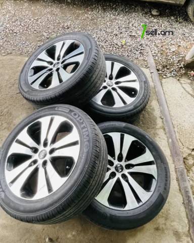 Անիվներ անվահեծերով, համասեզոնային անվադողեր, 235/55 R18