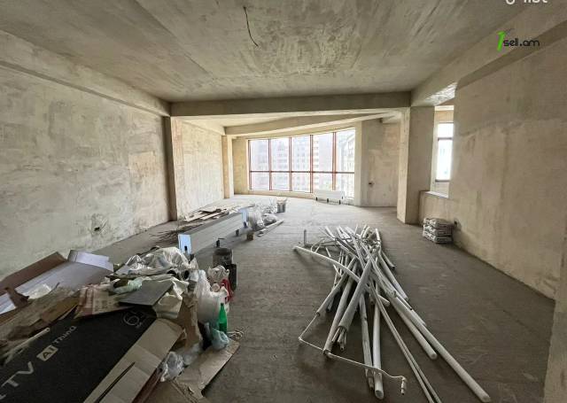 Ընդարձակ 4 սենյականոց բնակարան նորակառույց շենքում Աբովյան փողոցում, 225 քմ, 6/14 հարկ