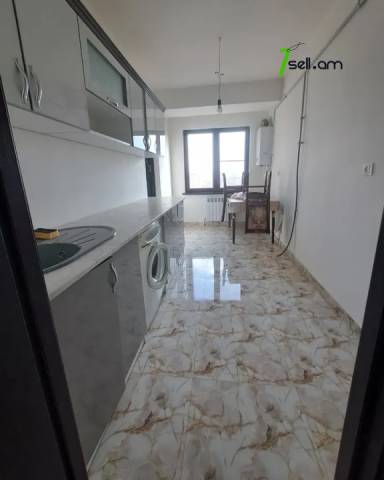 3 սենյականոց բնակարան Արցախի պողոտայում, 81 ք.մ., 2 սանհանգույց, 10/14 հարկ, կապիտալ վերանորոգված